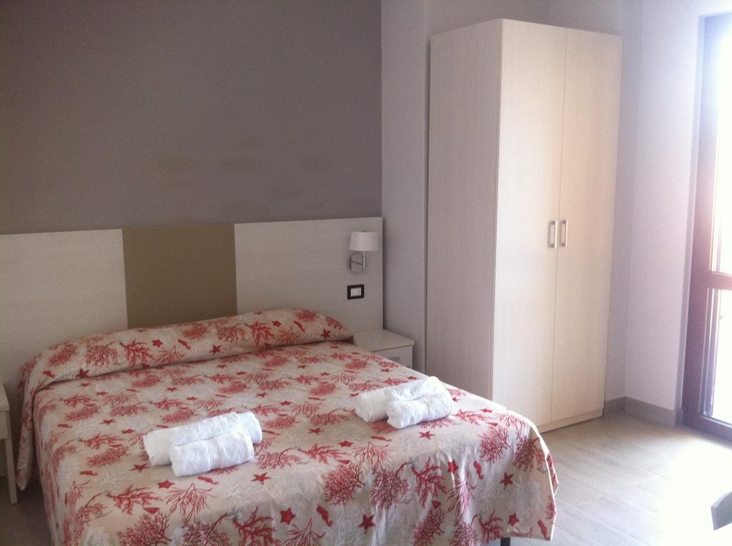 Meuble Leonetti Bed & Breakfast Чентола Екстериор снимка