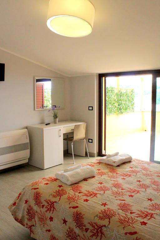 Meuble Leonetti Bed & Breakfast Чентола Екстериор снимка