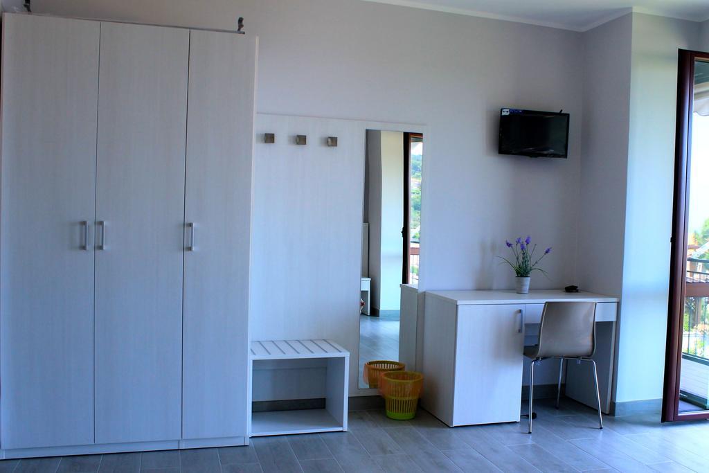 Meuble Leonetti Bed & Breakfast Чентола Екстериор снимка