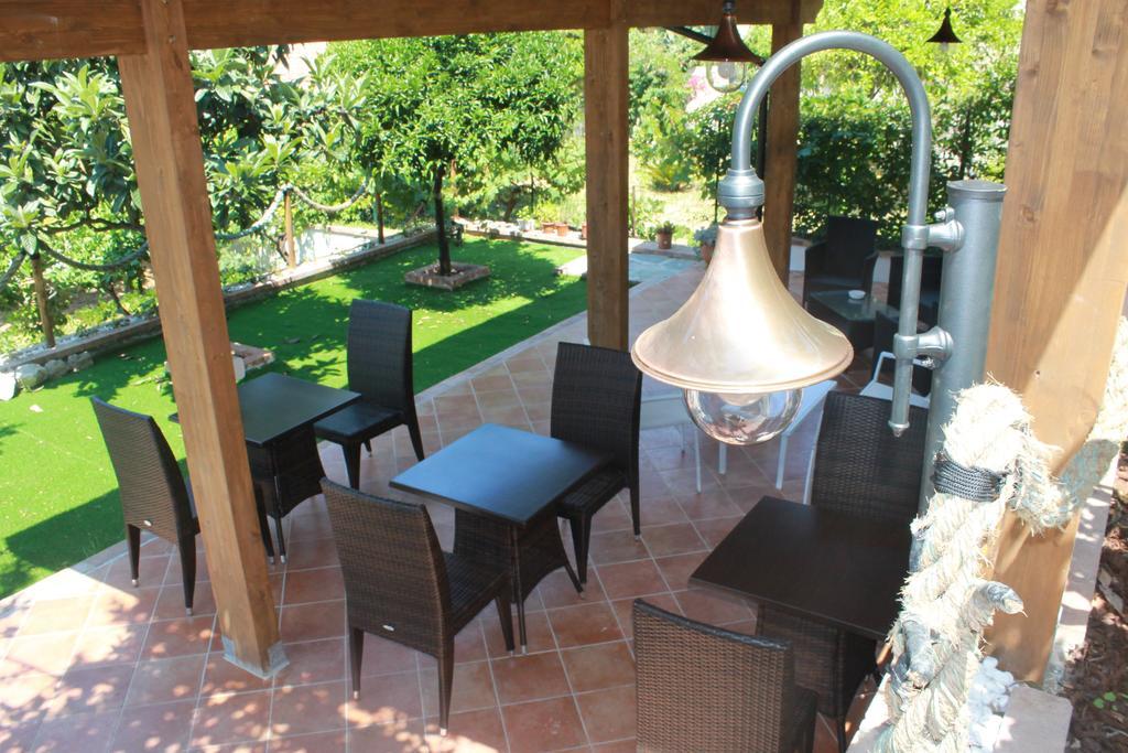 Meuble Leonetti Bed & Breakfast Чентола Екстериор снимка