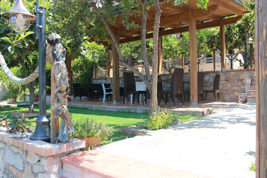 Meuble Leonetti Bed & Breakfast Чентола Екстериор снимка